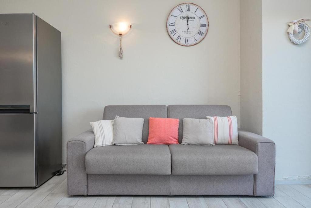 Bellissimo Appartamento Con Veranda Privata Al Centro Di Porto Rotondo Bagian luar foto