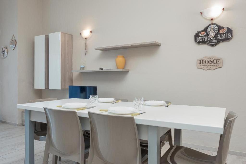 Bellissimo Appartamento Con Veranda Privata Al Centro Di Porto Rotondo Bagian luar foto