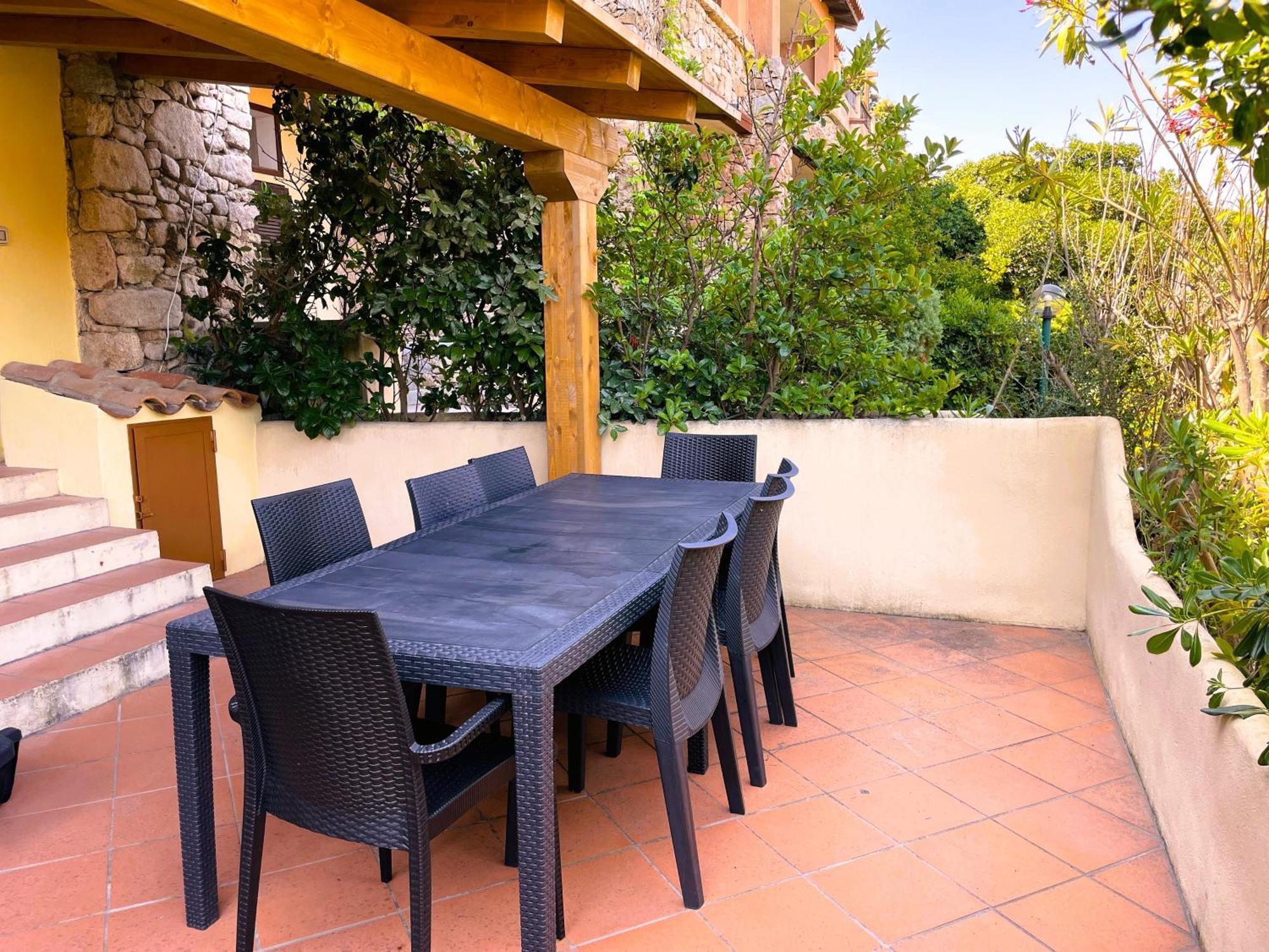 Bellissimo Appartamento Con Veranda Privata Al Centro Di Porto Rotondo Bagian luar foto